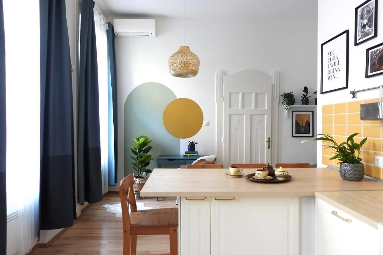 Bpr Pastellion Art Home In Buda Budapest
